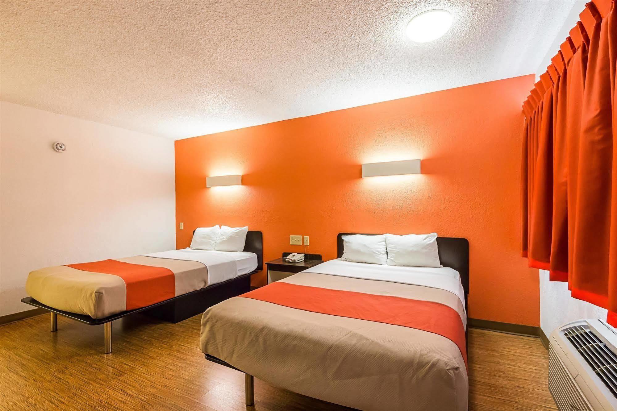 Hotel 6-boerne, Tx 2*
