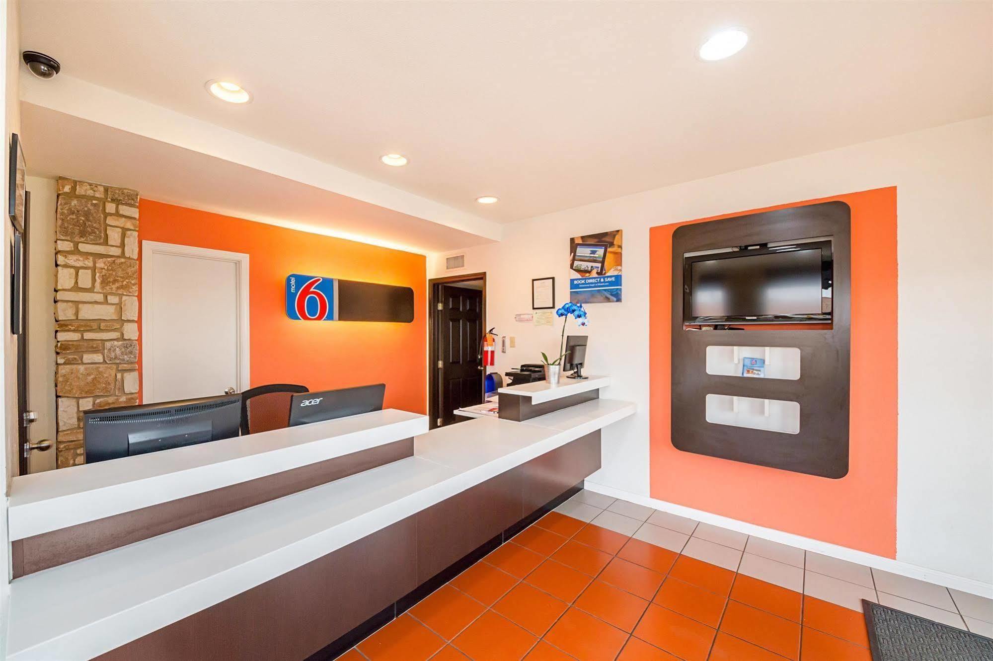 Hotel 6-boerne, Tx 2*